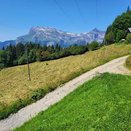 Chalet D'alpage Avec Vue Incroyable