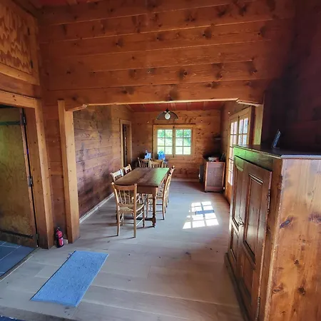 Chalet D'alpage Avec Vue Incroyable